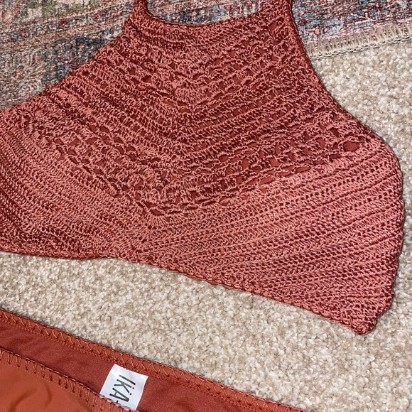 Brown Textured Bikini Set with Ribbed Pattern - Picture 2 of 4